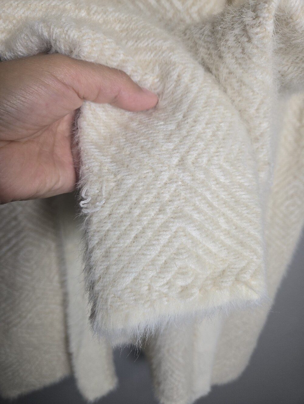 Marled Cream Open Front Fuzzy Soft Long Cardigan Size Medium - Picture 12 of 14